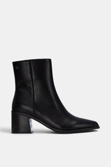 BOTIN LISO NEGRO NICOLE