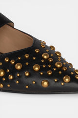 ZAPATO BAJO TACHAS LEILA