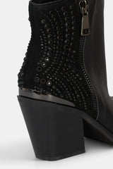 BOTÍN TACHAS BLACK VENUS